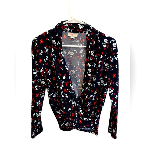 Loft V Neck Sweatshirt Sweater Blue Red Floral Size Medium - Picture 1 of 3